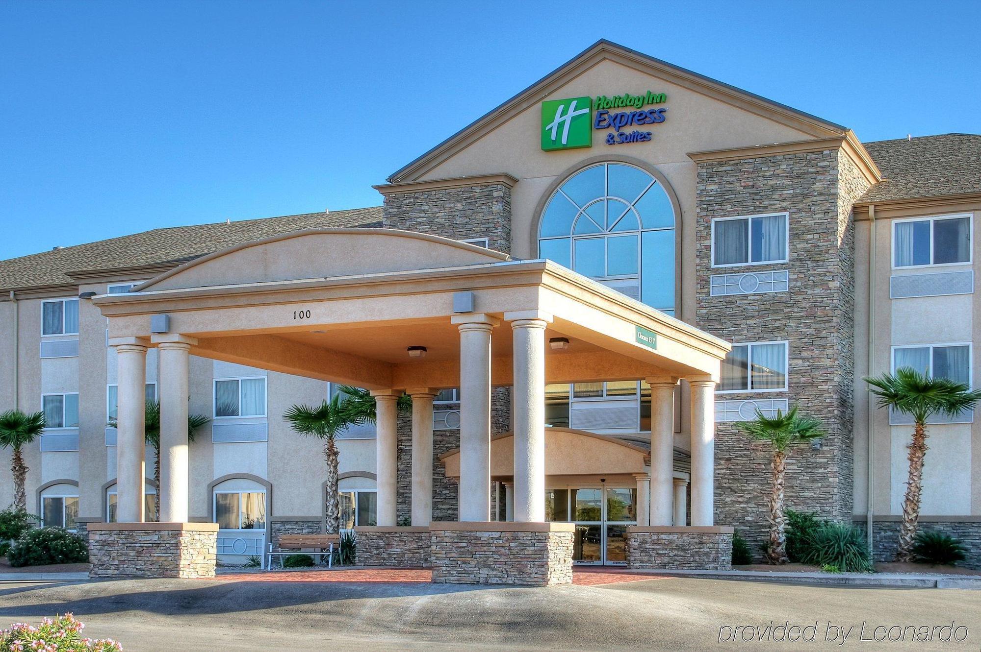 Holiday Inn Express & Suites Alamogordo Highway 54/70, An Ihg Hotel Exterior photo