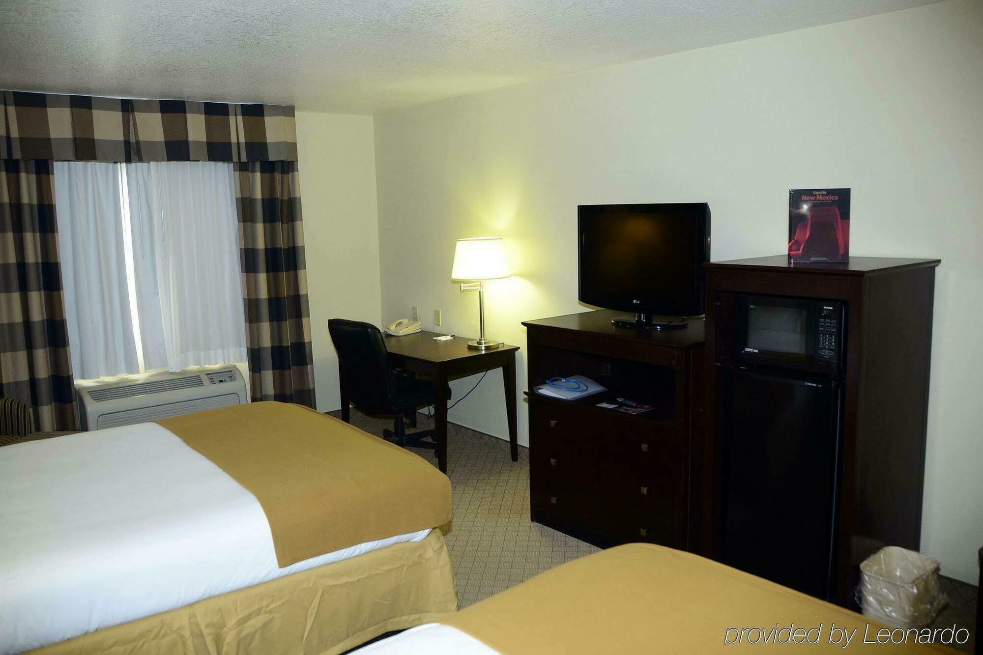 Holiday Inn Express & Suites Alamogordo Highway 54/70, An Ihg Hotel Room photo